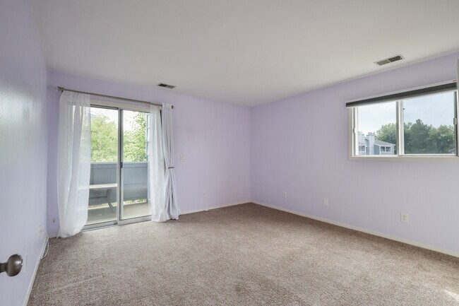 Building Photo - 4682 White Rock Cir