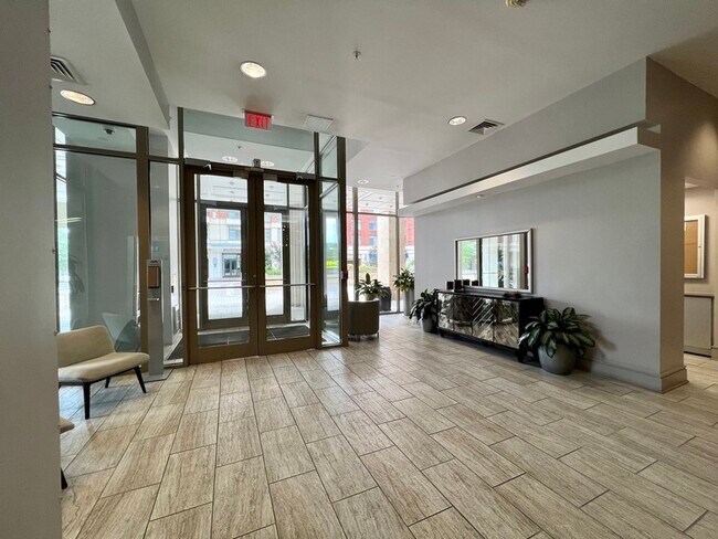 Building Photo - 3600 S Glebe Rd
