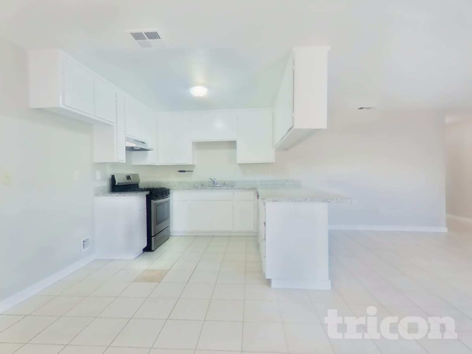 Building Photo - 601 Jeelu Way