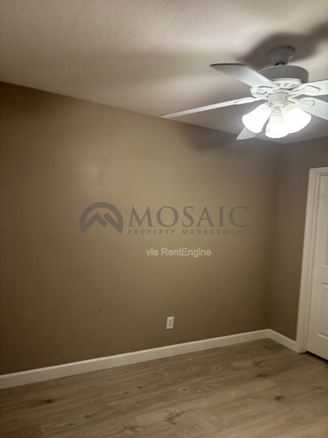 Building Photo - 3356 E Mayberry Ave