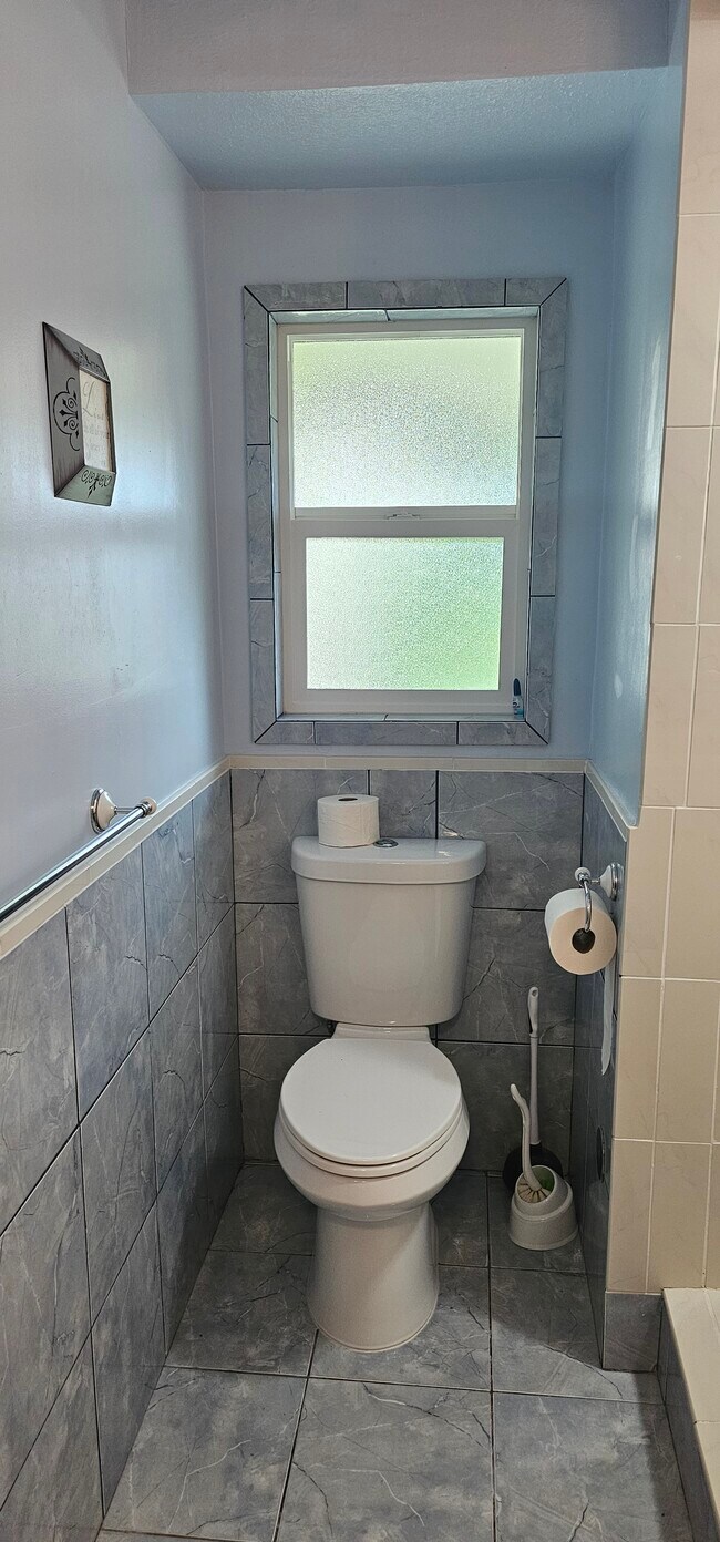 Building Photo - 47-337 Mahakea Rd