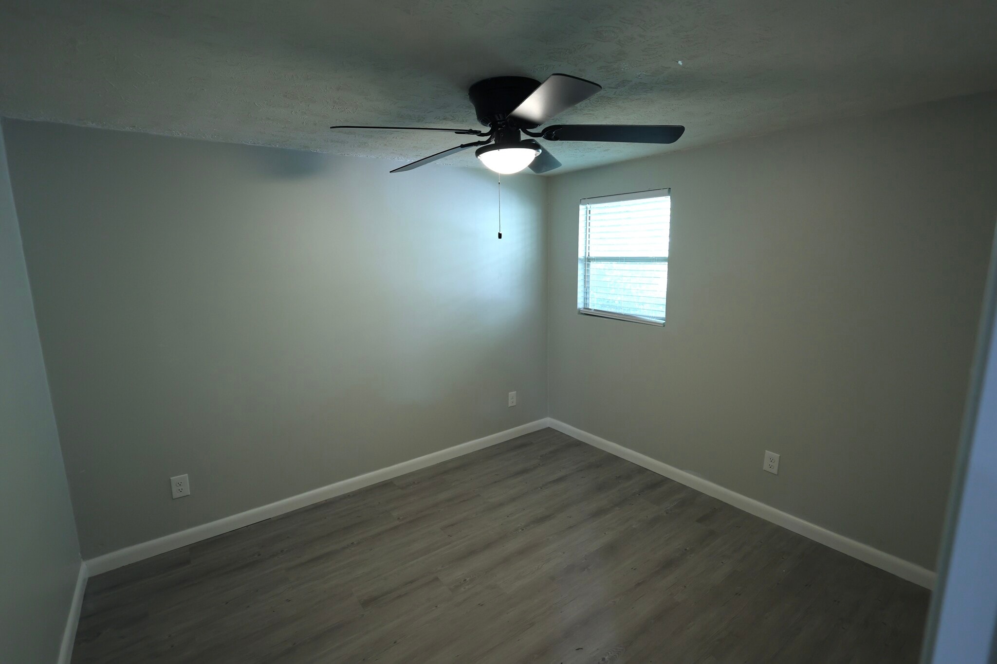 Building Photo - 617 Crill Ave