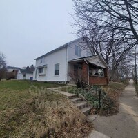 Building Photo - 1401 Valley Ave NW