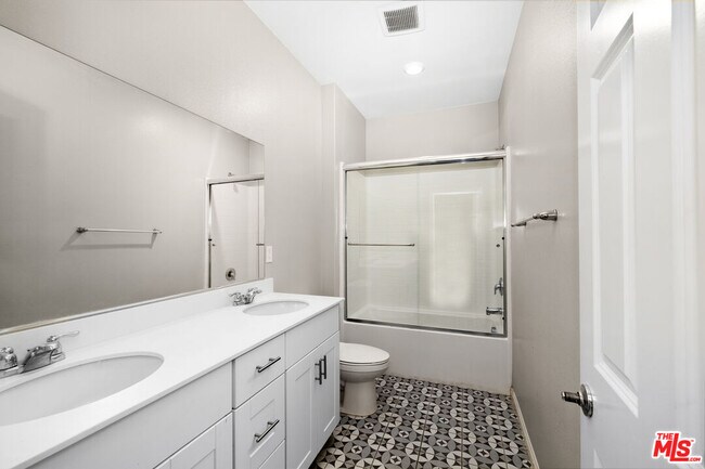 Building Photo - 757 Daniel Freeman Cir