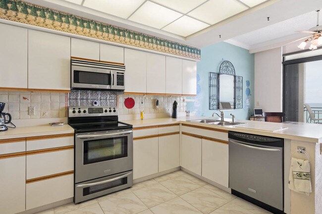 Building Photo - 19750 S Beach Road Penthouse 4