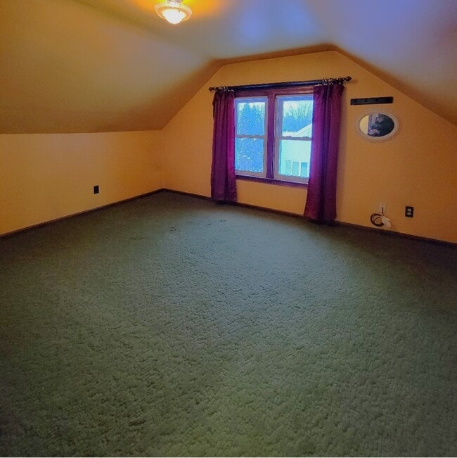 Building Photo - 515 N 8th Ave