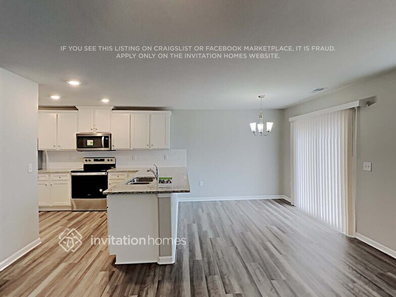 Building Photo - 595 Belcaro Dr