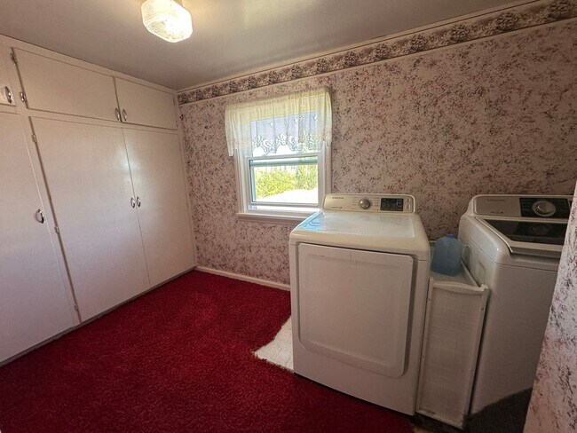 Building Photo - 5084 ID-33