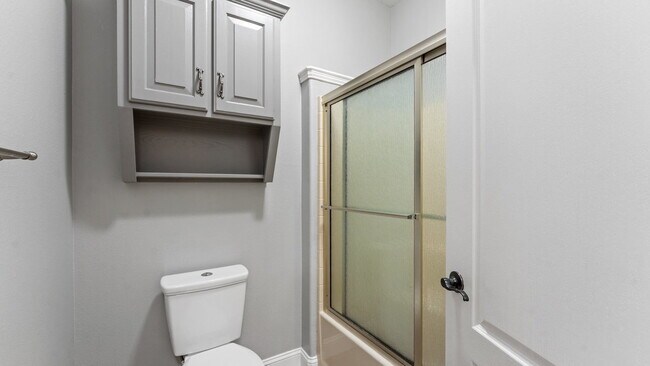 Building Photo - 204 Tunbridge Dr