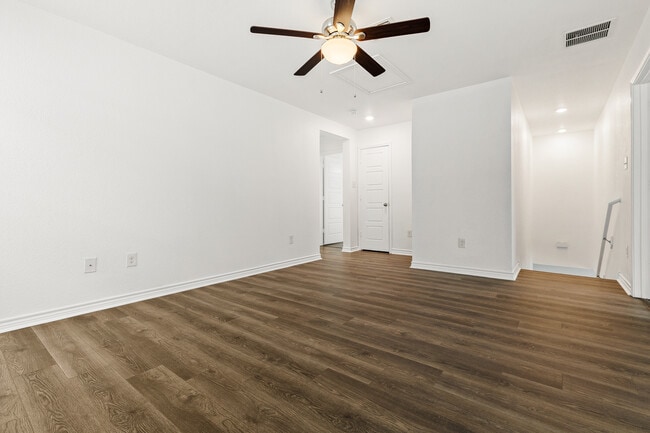 Building Photo - 11427 Arabette