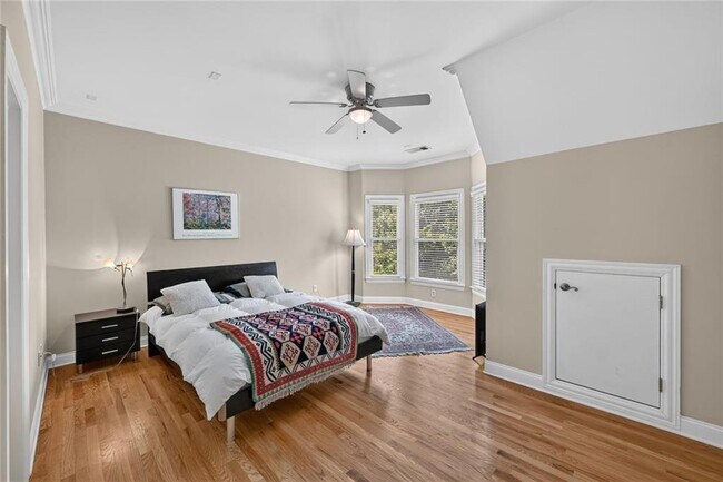 Building Photo - 1159 Thornwell Dr NE