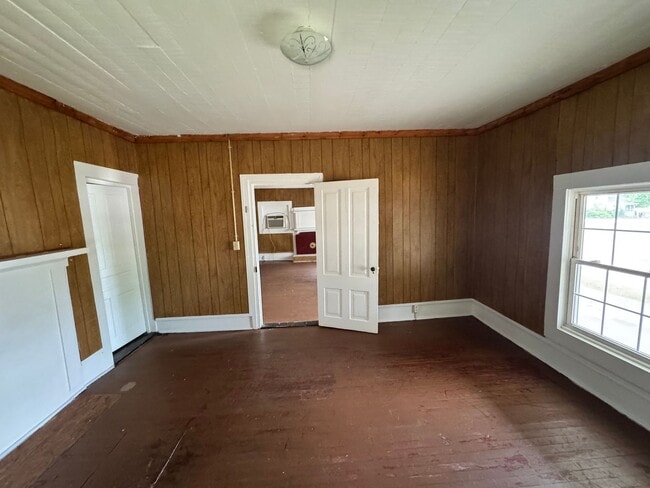 Building Photo - 2 or 3/1 in Grover, NC really located in E...