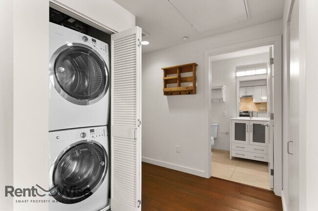 Building Photo - 50 Jerrold Ave