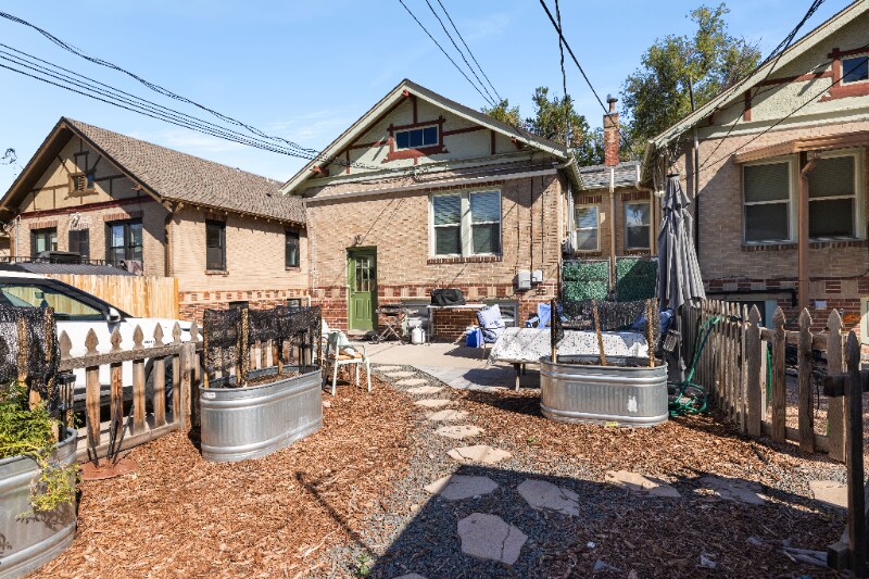 Building Photo - 1417 Quitman St