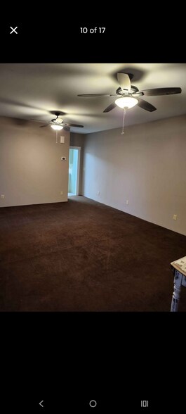 Living - 434 Main St