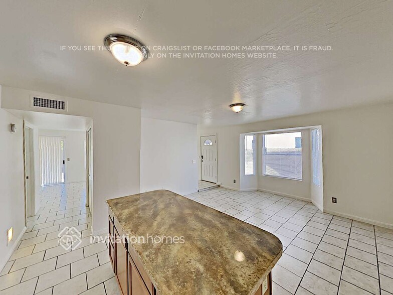 Building Photo - 4231 E Caballero Cir