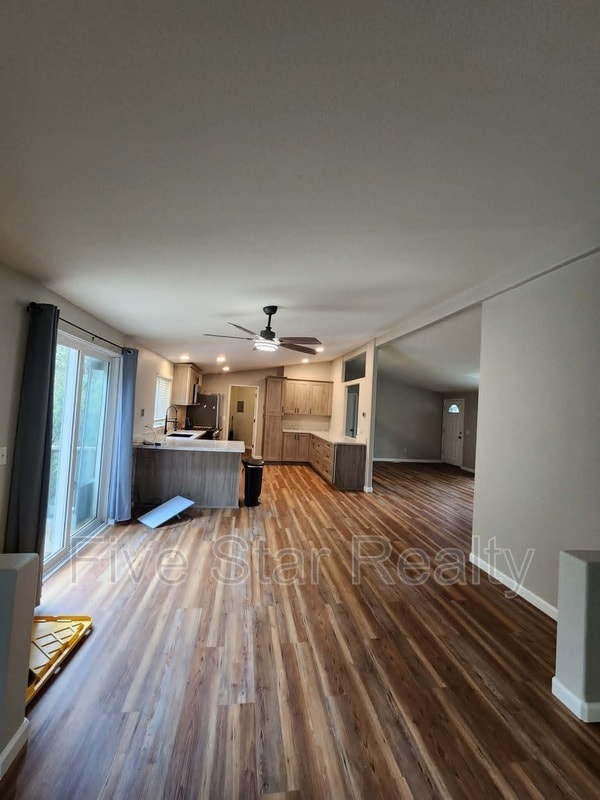 Building Photo - 12051 Kimberly Rd