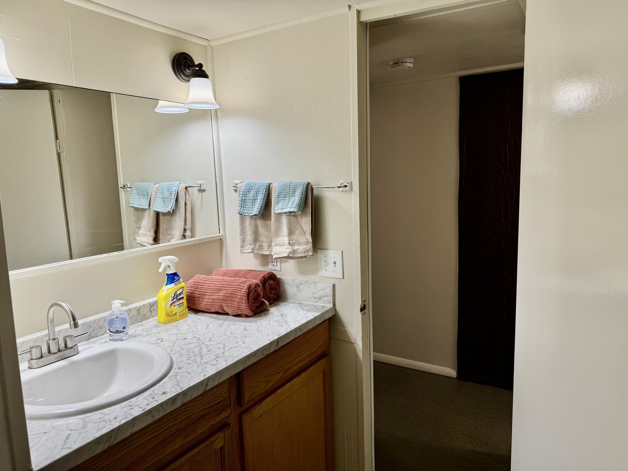 Building Photo - 60 Kraman Ln