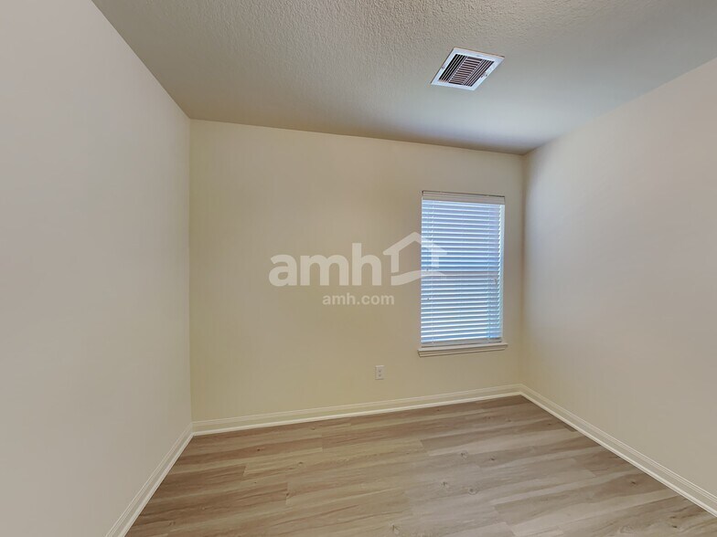 Building Photo - 22422 Bauer Canyon Dr