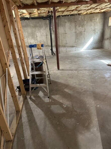 Building Photo - 159 N Leverett Rd