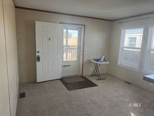 Building Photo - 18 Lea Ln