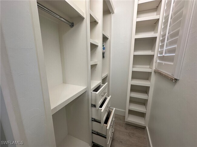 Building Photo - 14936 Summit Pl Cir