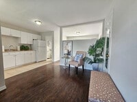 Building Photo - 1021 SE Monterey Rd