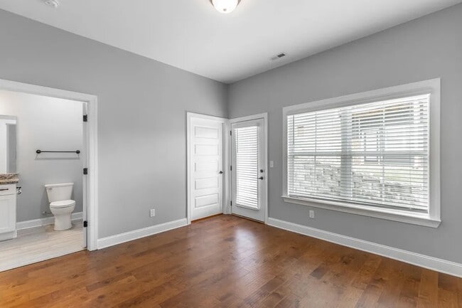 Building Photo - 3495 Travertine Ln