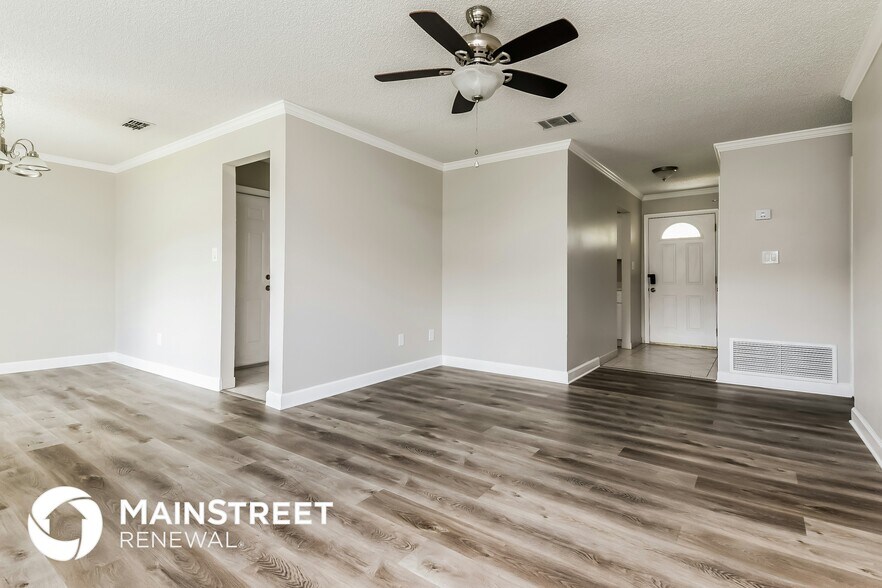 Building Photo - 413 Wekiva Rapids Dr