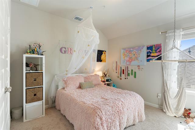 Building Photo - 132 Chase Creek Dr