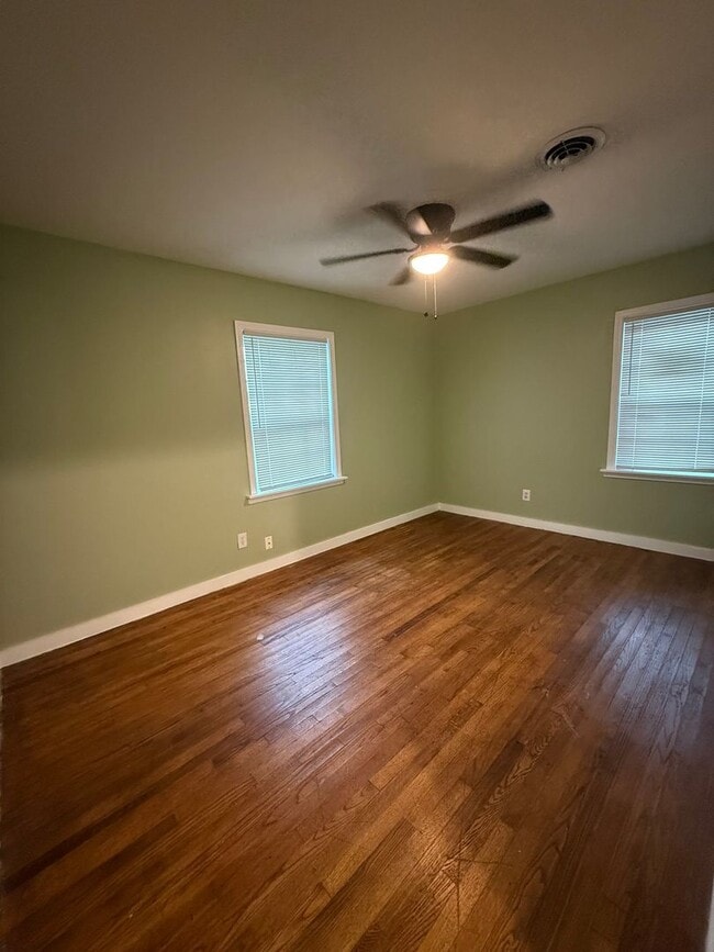 Building Photo - 2 bed/1 bath home in South Oklahoma City