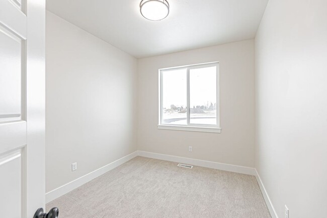 Building Photo - 455 Blue Spruce