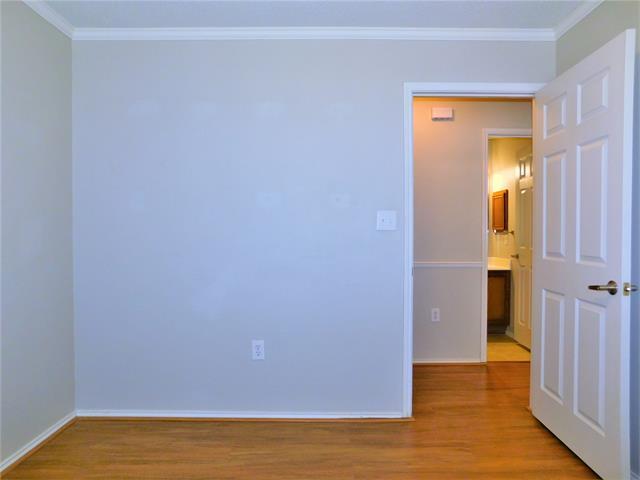Building Photo - 2917 Oakshire St