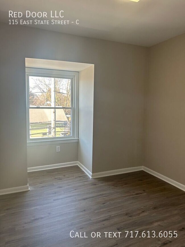 Building Photo - 115 E State St