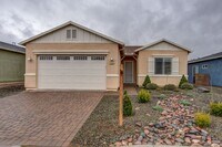 Building Photo - Beautiful 2 Bedroom with Den in Quailwood!