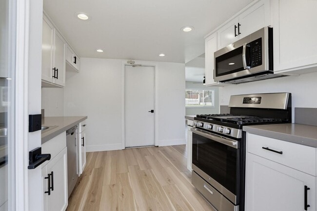 Building Photo - 1463 Sweetwater Ln