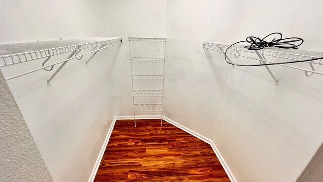 Building Photo - Spacious 4BR Home in Winter Springs | 2,874 Sq Ft | Pet-Friendly | Near Park & Playground