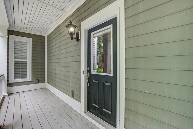 Building Photo - 1811 Luna Ct