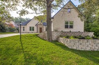 Building Photo - 229 Blue Hill Dr
