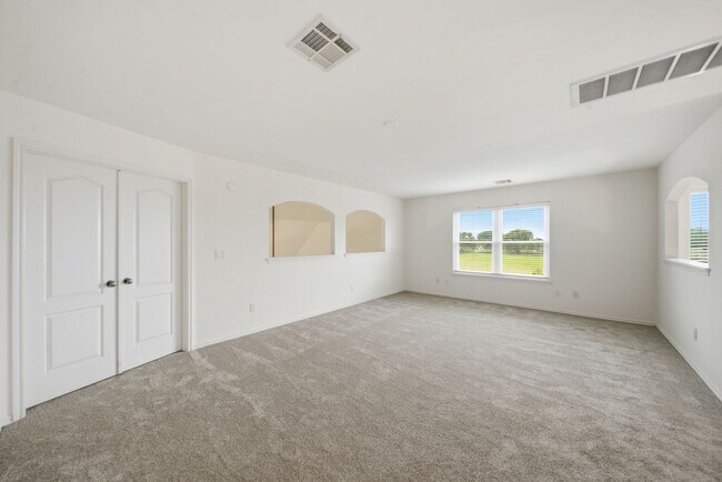 Building Photo - Spacious 5 Bedroom Home In Jenks West School District!