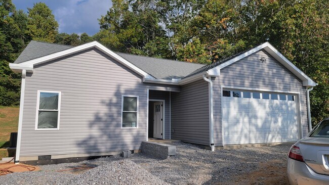 Primary Photo - 117 Paislee Pk Ct