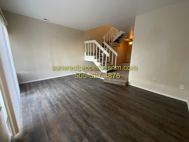 Building Photo - 2 Bedroom, 1.5 Bathroom with Garage