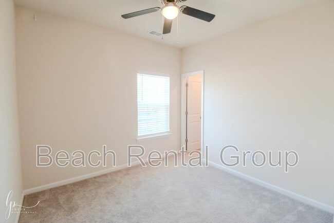 Building Photo - 313 Grv Pk Lp