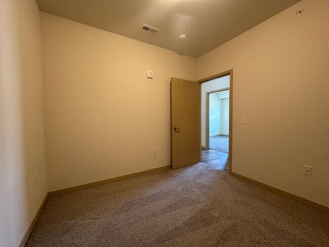 Building Photo - 3036 Triumph Dr