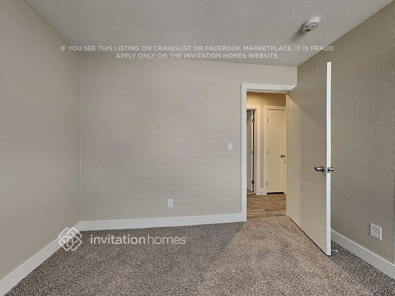 Building Photo - 8648 Shady Pines Dr