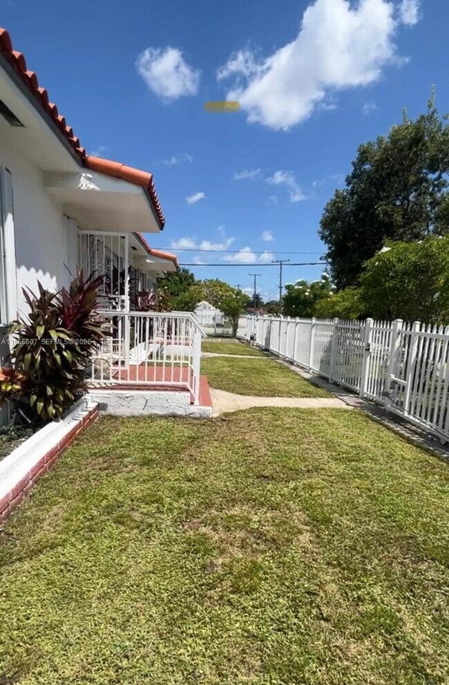 Building Photo - 3667 NW 5th St