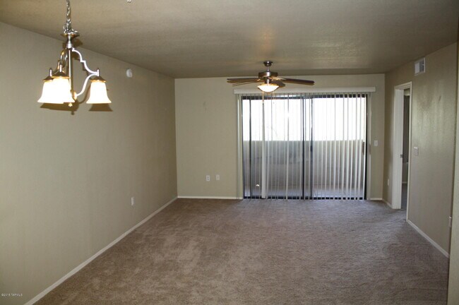 Building Photo - 7255 E Snyder Rd