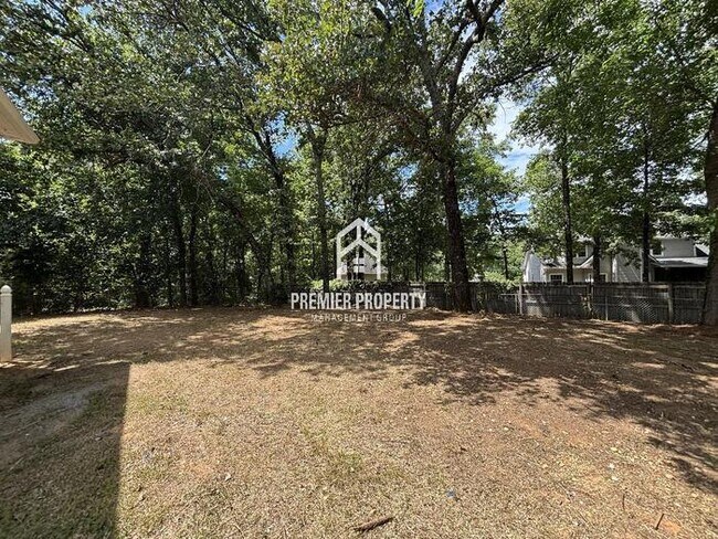 Building Photo - 1991 Russet Hill Ln