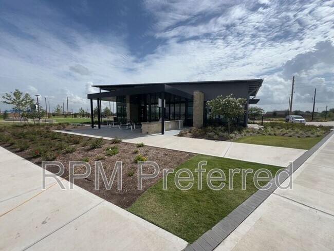 Building Photo - 2829 Shimmer Edge Dr