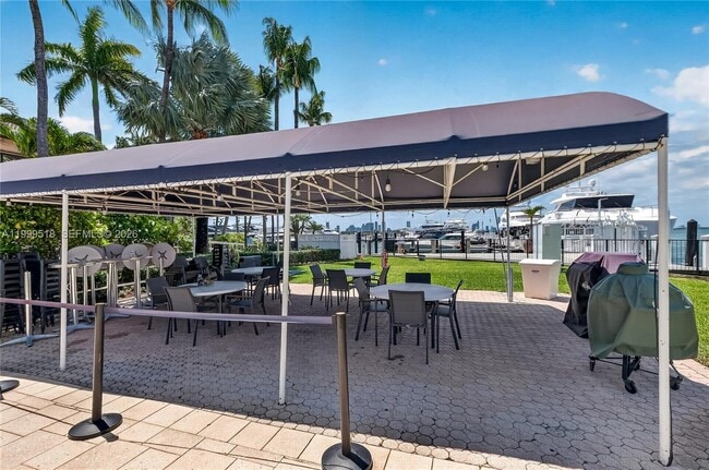 Building Photo - 1413 Sunset Harbour Dr